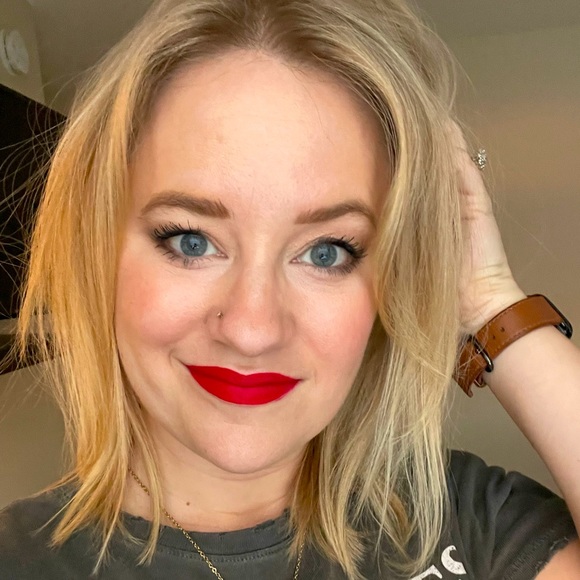 Meet your Posher, Dani - Picture 1 of 1